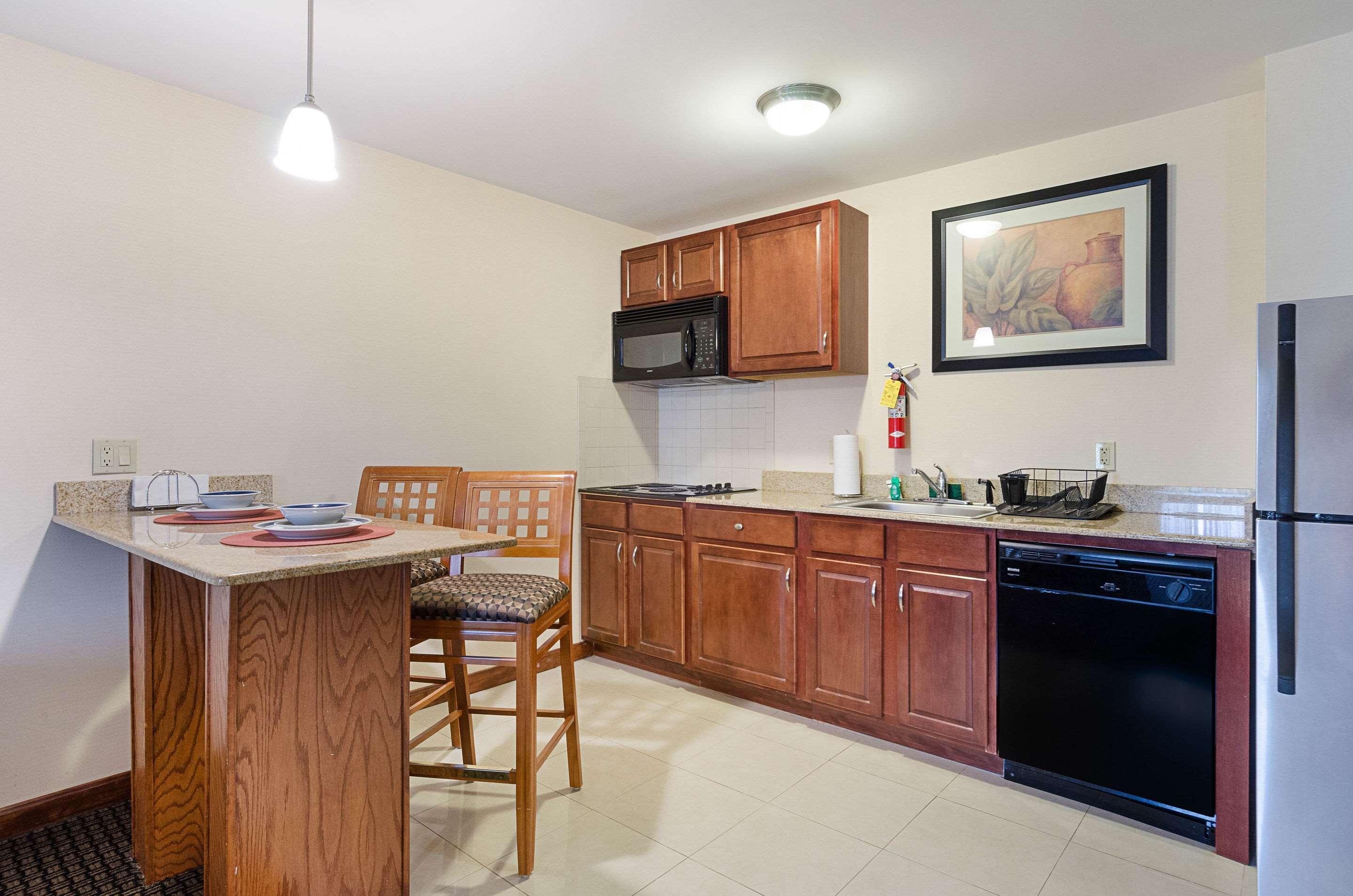 Quality Inn & Suites Northampton - Amherst Exteriér fotografie