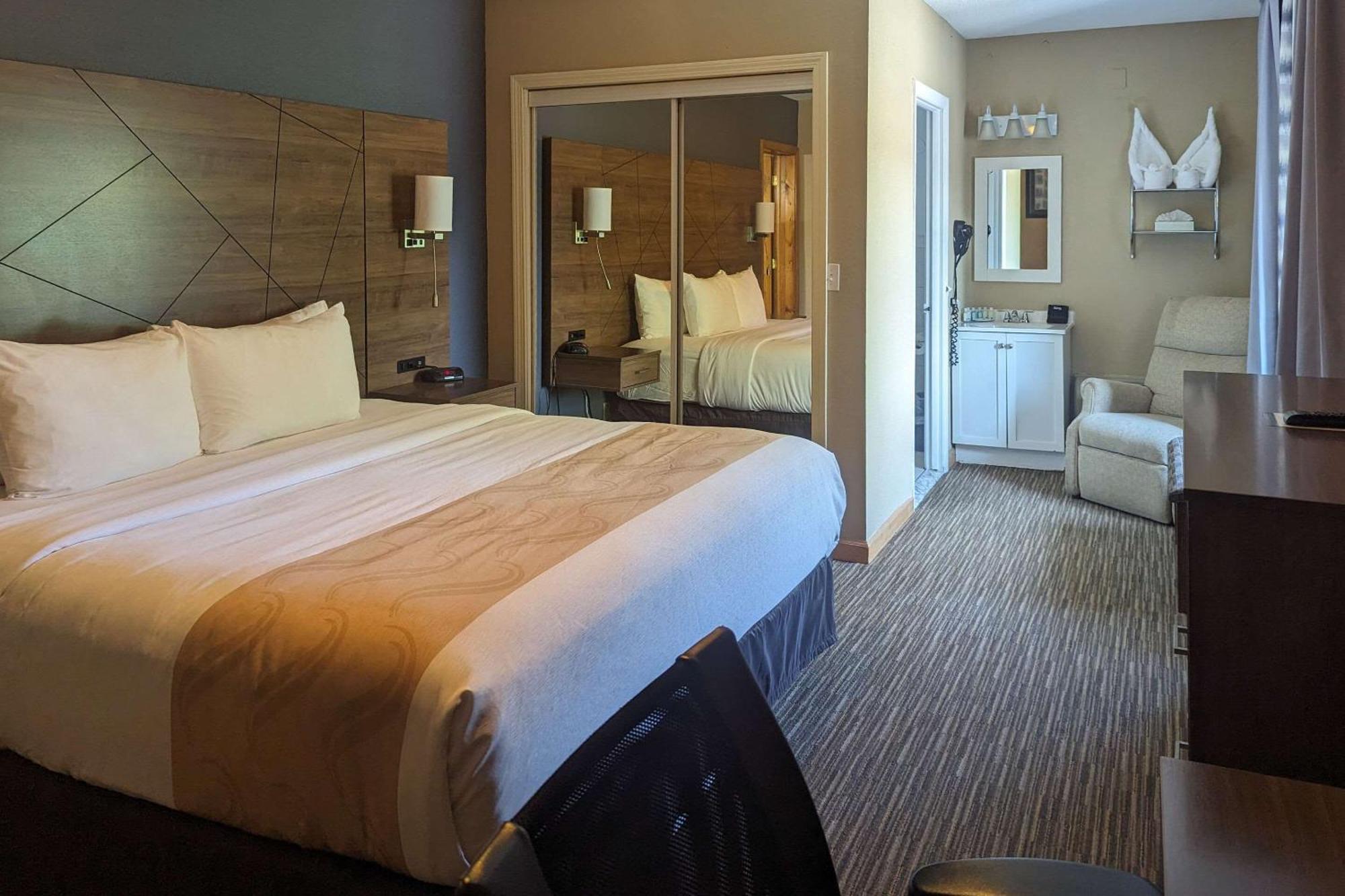 Quality Inn & Suites Northampton - Amherst Exteriér fotografie