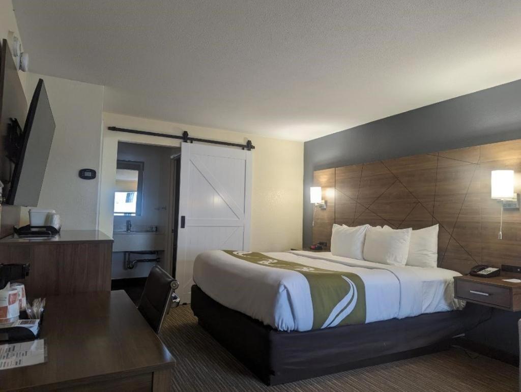 Quality Inn & Suites Northampton - Amherst Exteriér fotografie